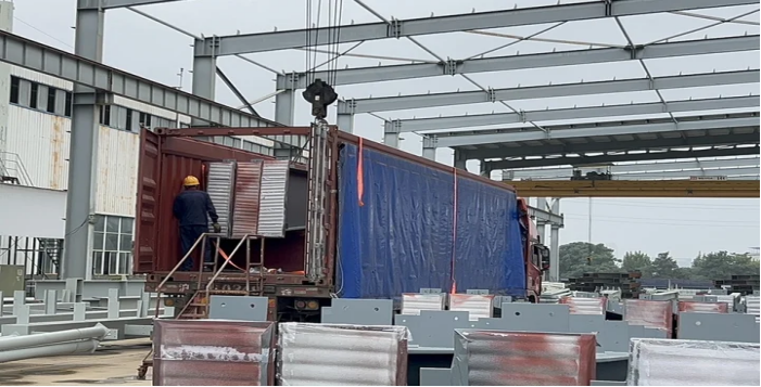 公司海外新項(xiàng)目鋼結(jié)構(gòu)順利出口